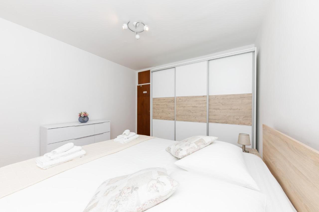 Apartment For 2, Balcony, Wi-fi, Public Parking, Private Entrance, Self Check In *